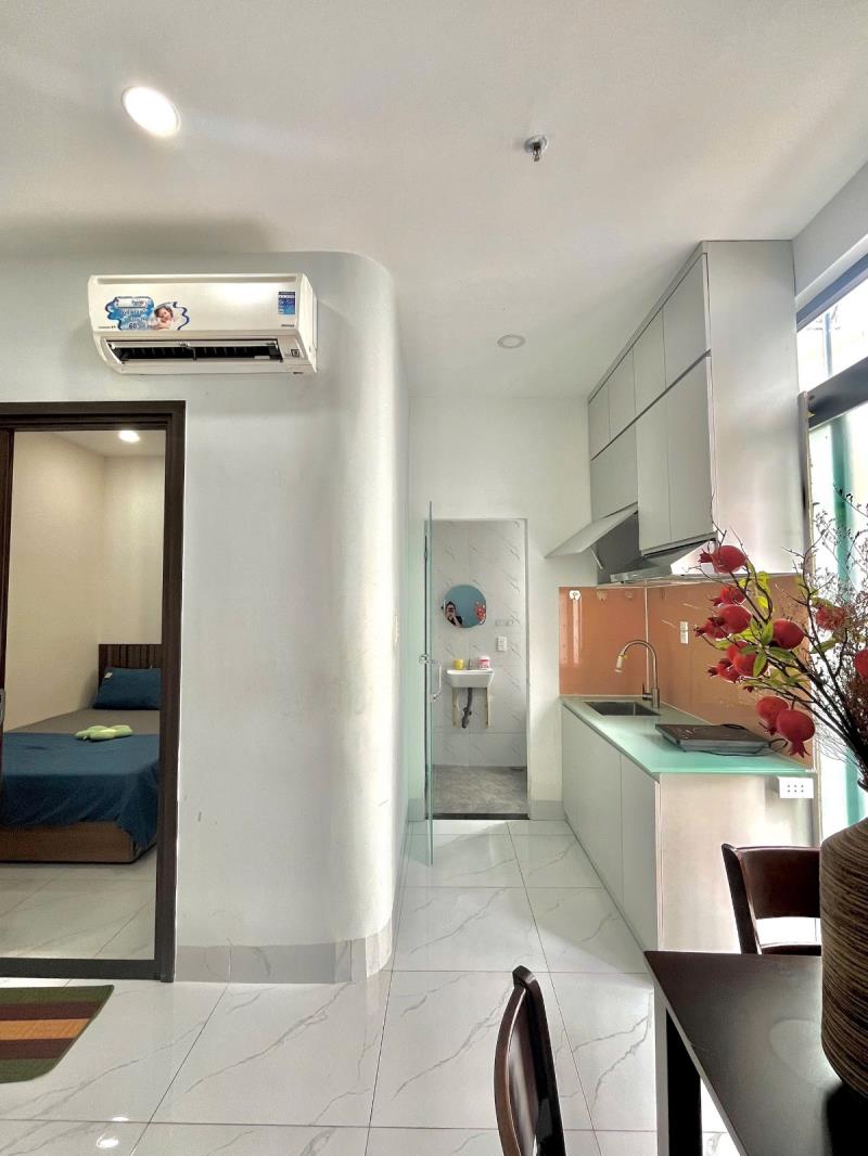 Cho thuê căn hộ 1pn bình thạnh – có ban công riêng – full nội thất - gần ngã tư hàng xanh