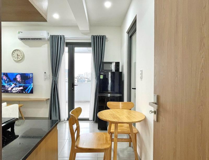 Cho thuê căn hộ 1 phòng ngủ bình thạnh, full nội thất, ban công, cửa sổ lớn, gần điện biên phủ, hàng xanh, quận 1