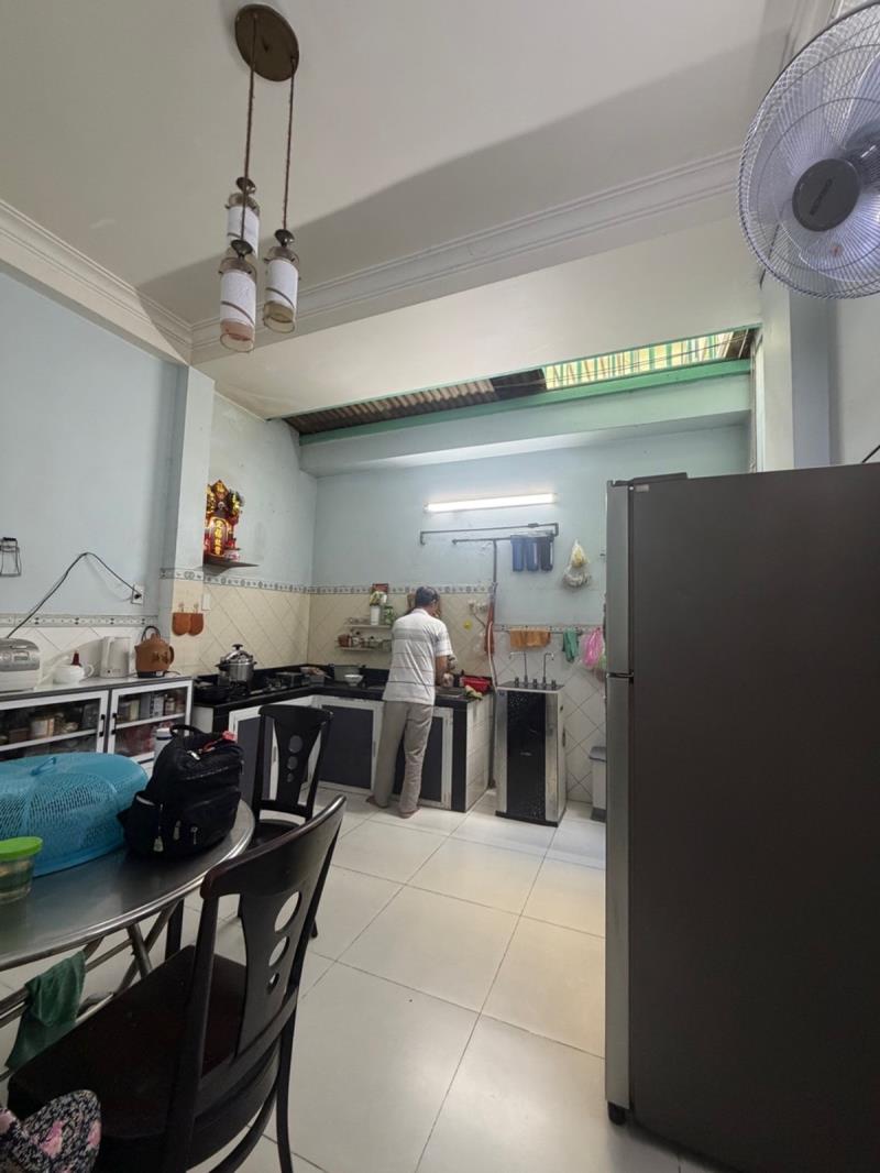 Mặt tiền 12m đường dc9 sát bên aeon tân phú, 80m2, 4x20, 4 tầng, 6pn, chỉ 10.9 tỷ tl - Ảnh 3