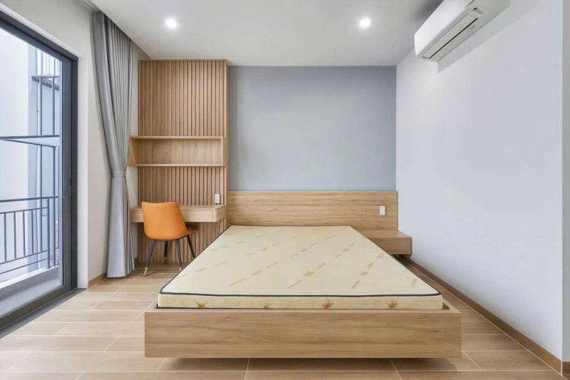 Góc phòng 30m2 ban công chill tone gỗ ấm áp, ngay trung tâm phan xích long - Ảnh 2