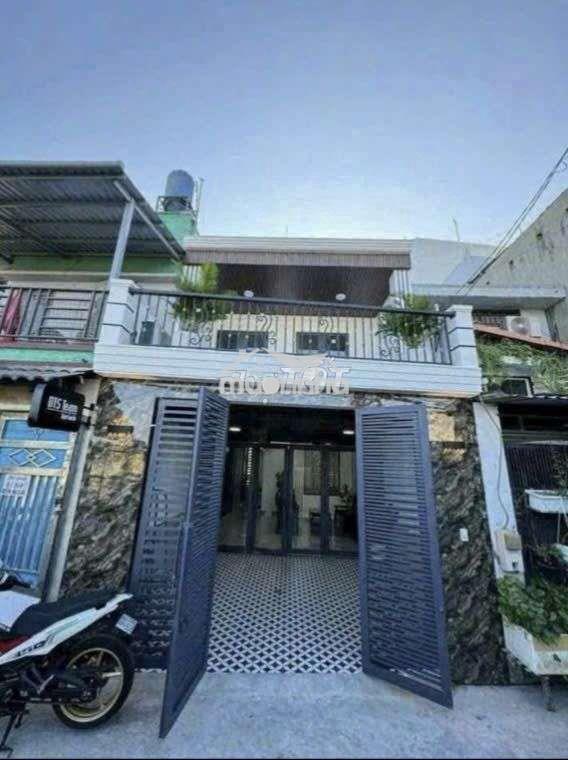 Nhà 1 trệt 1 lầu 2pn 4,5x15m hẻm xe hơi nguyễn văn quỳ