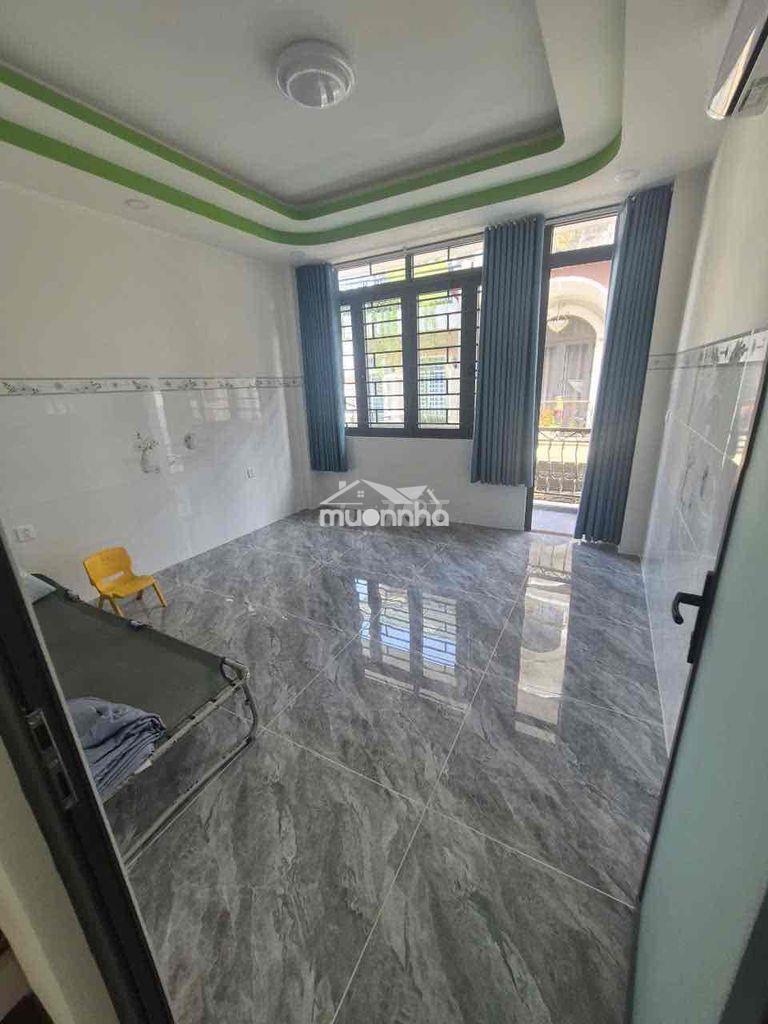 Nhà nguyên căn 4 tầng mới xây mới keng 4pn 3wc ở ngay