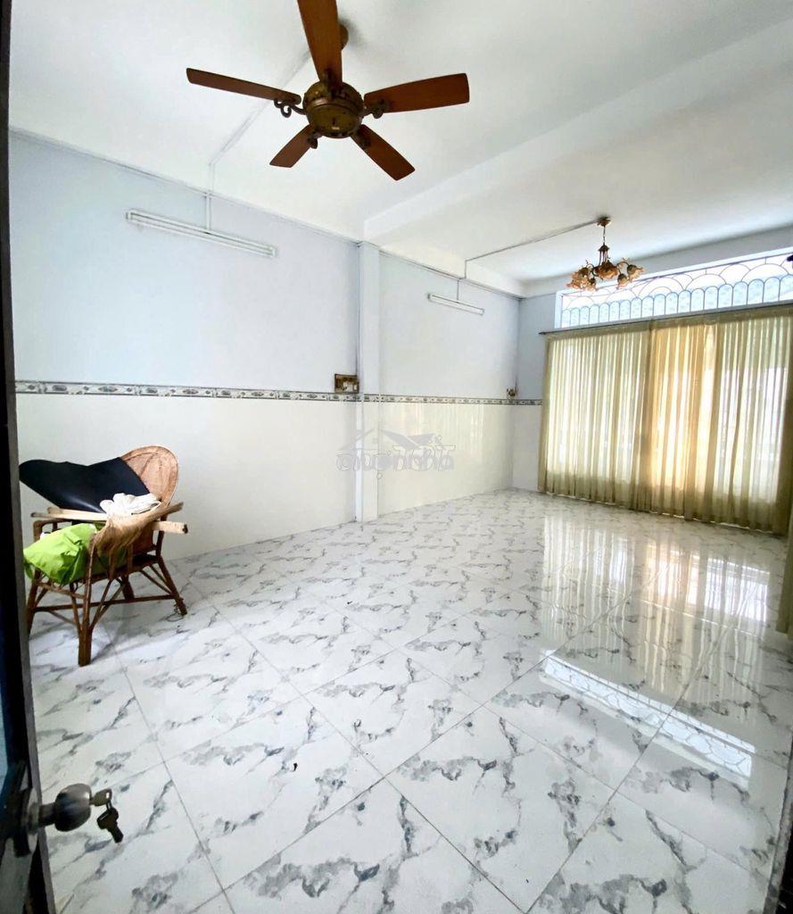 Cho thuê nhà hẻm xe hơi 506/61e lạc long quân, q11 – nở hậu 16m – 20tr - Ảnh 2
