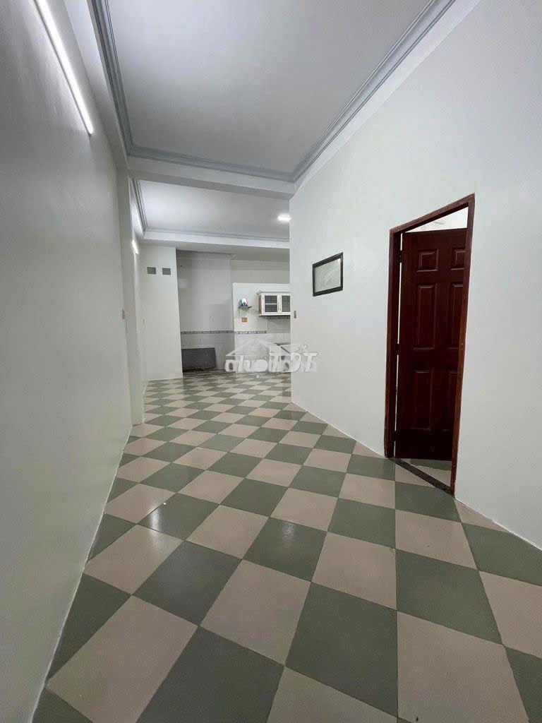 Share phòng tầng trệt để ở hoặc làm văn phòng , mở lớp dạy học - Ảnh 2