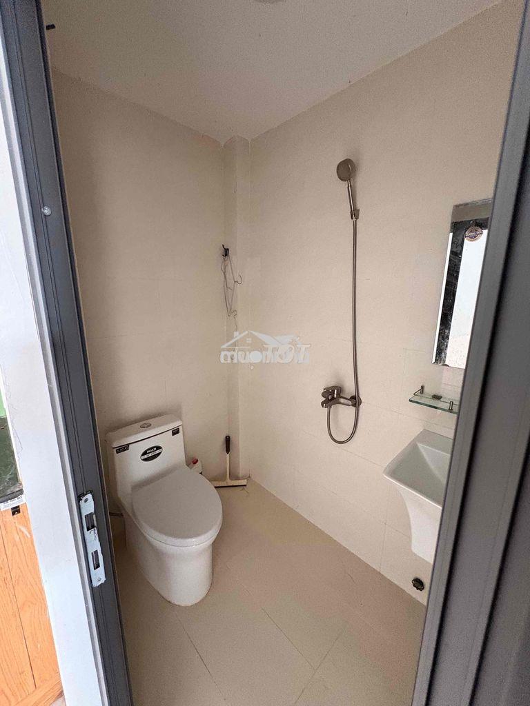 Cho thuê phòng trệt dưới đất diện tích 30m2 giá 4,2tr