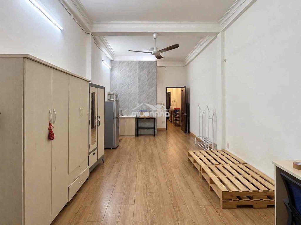 Chính chủ cho thuê phòng trọ 40m2 có ban công giá 5tr9 gần hàng xanh - Ảnh 3