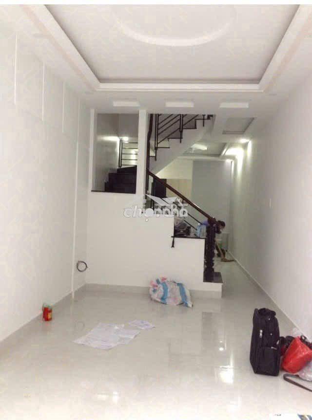 Cho thuê nhà nguyên căn trần thánh tông tân bình 2pn 2wc yên tĩnh