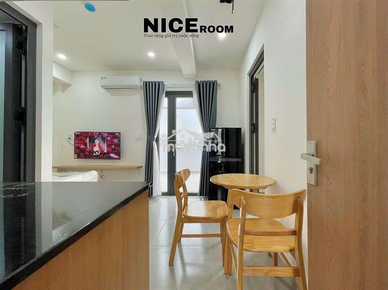 Cho thuê căn hộ 1 phòng ngủ,penthouse 2 sân thượng,full nt, bình thạnh