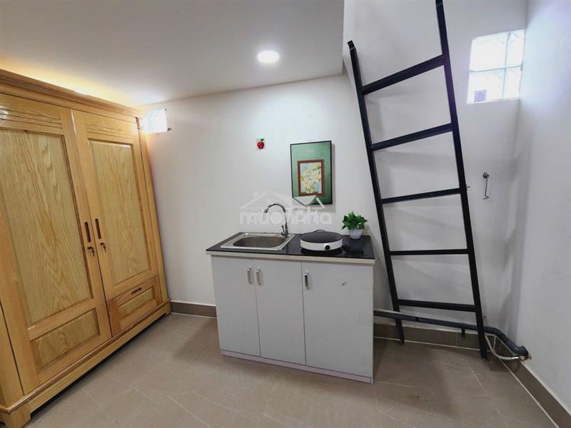 Cho thuê căn hộ duplex full nội thất - ngay hàng xanh.