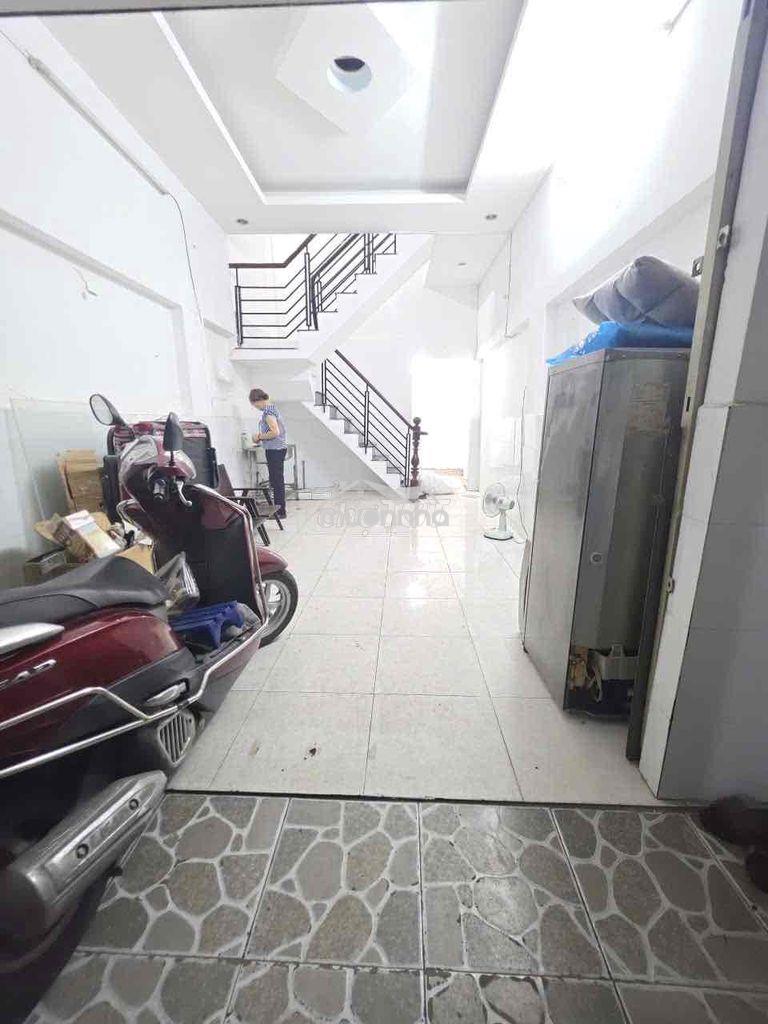 Nhà nguyên căn , mặt bằng hxh cho thuê tại 62/175 lý chính thắng q3 cữ - Ảnh 2