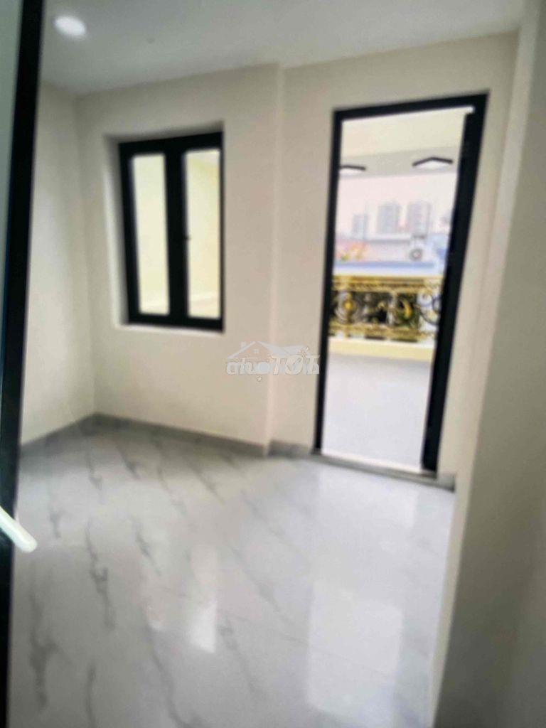 Hẻm xe hơi 5m đường nguyễn tiểu la q 10, ngang 3x9m 4 tầng