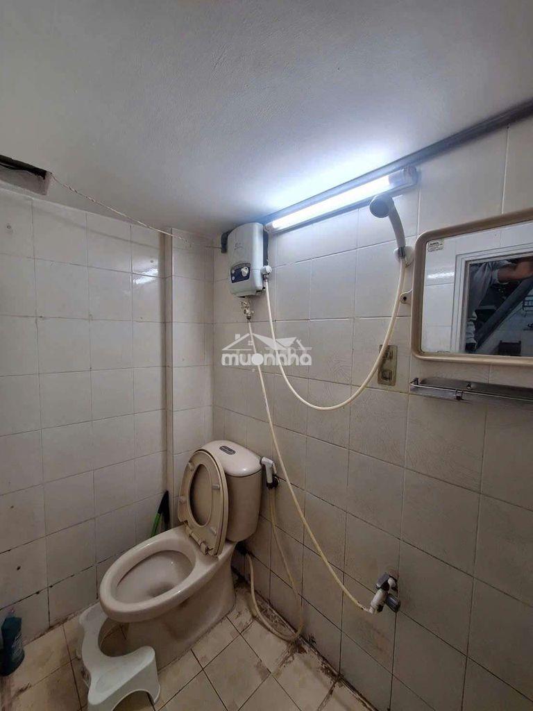 🏠🏠 Cho thuê nhà hẻm đường an bình, p6 q5
💢 dt 3,5m ❌ 10 m, kết cấu 1 - Ảnh 2