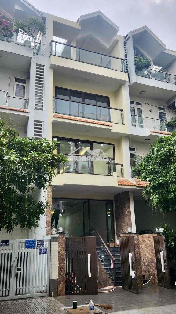 Cho thuê nhà đẹp 6 phòng ngủ- có thang máy kdc him lam - 50 triệu