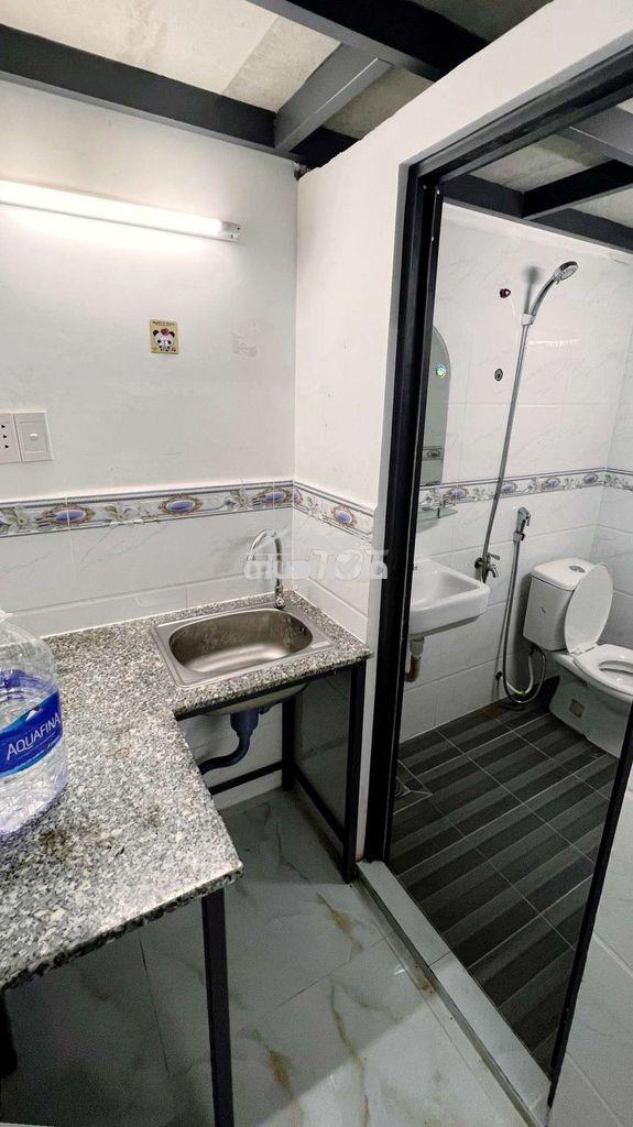Cho thuê phòng mới sạch sẽ nội thất cơ bản hẻm xe hơi - Ảnh 4