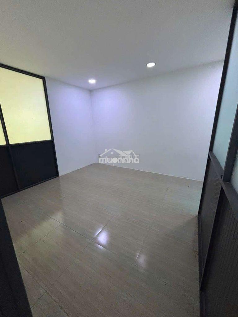 Nhà to rộng rãi sạch sẽ - Ảnh 4