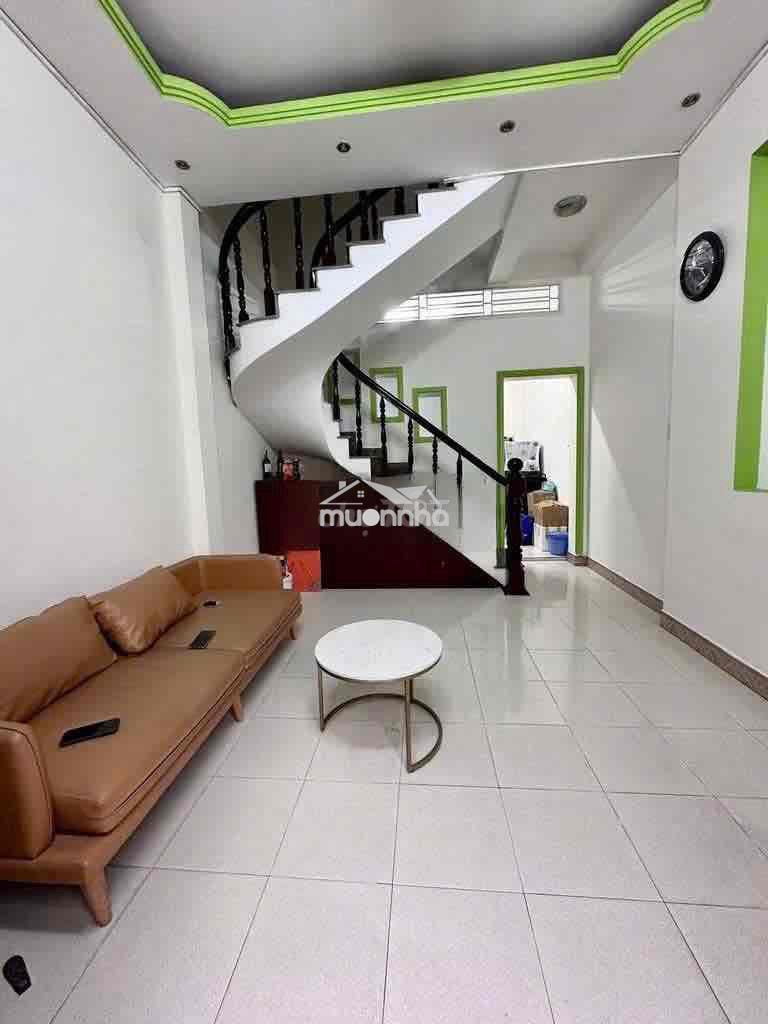Thuê nhà nguyên căn, nguyễn công trứ, bình thạnh, 12tr