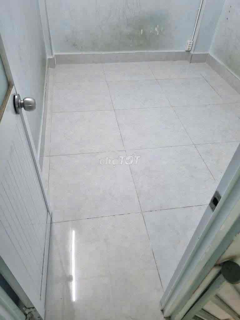 Nhà thuê hẻm 536// âu cơ f 10 tân bình  dt 2,5x8m 1 lầu đúc + gác lửng - Ảnh 4