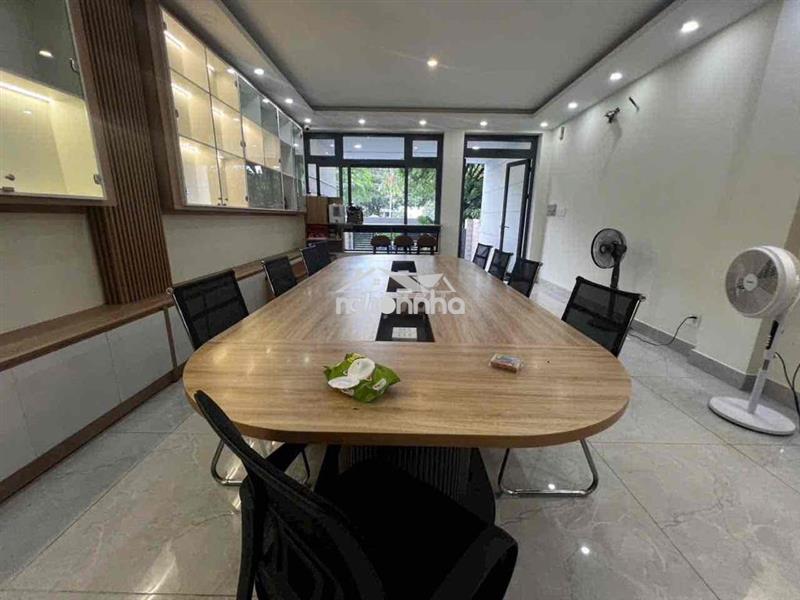 Văn phòng trệt lầu 5x21 giá chỉ 20 triêu full nội thất