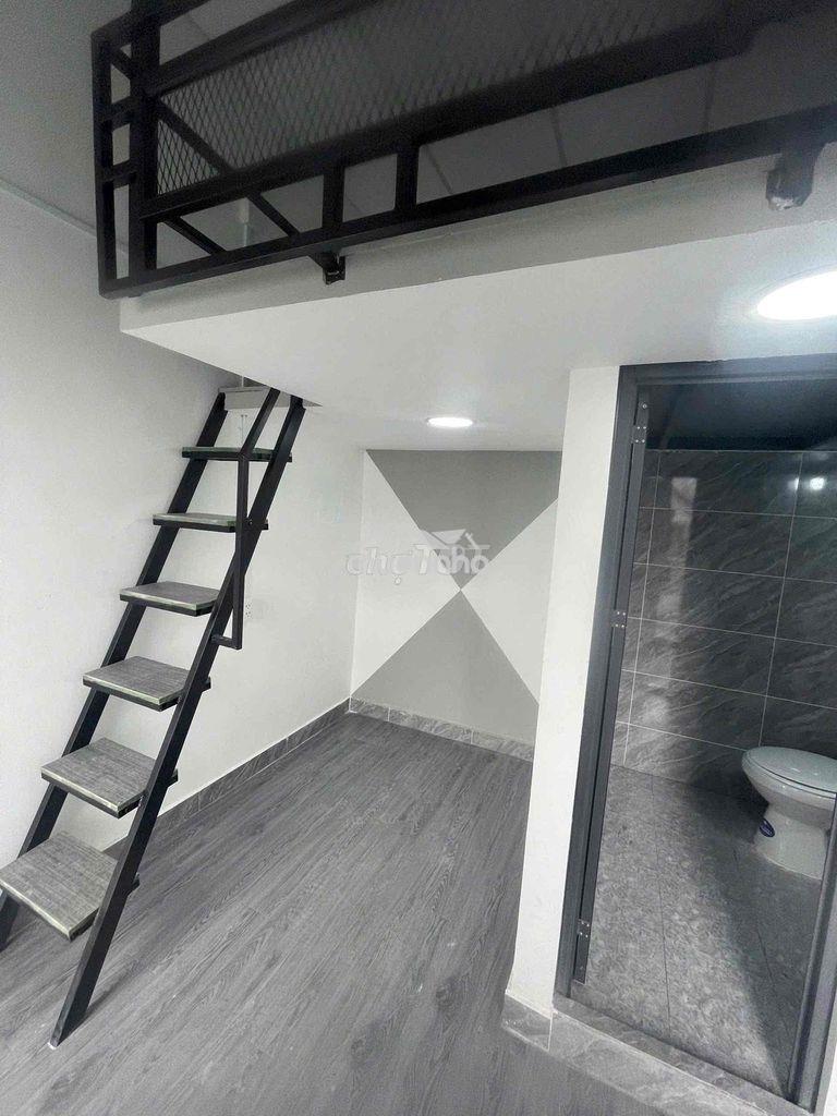 Cho thuê phòng gác ban công riêng full nội thất ngay etown cộng hoà - Ảnh 4