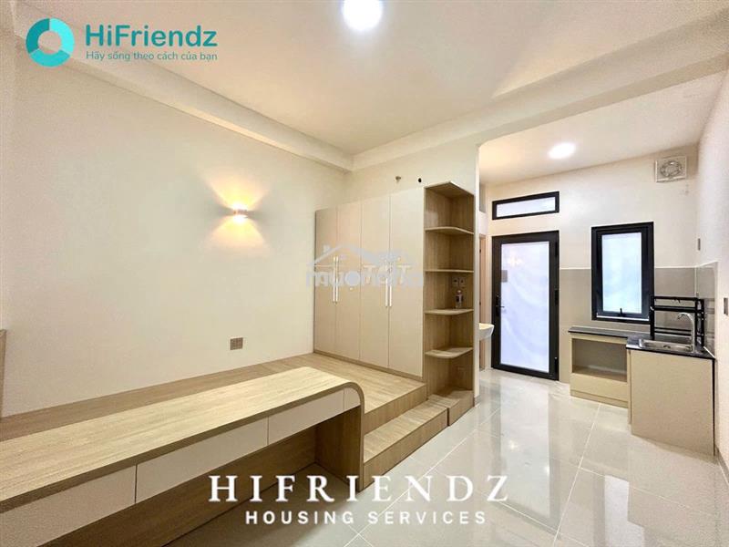 Trống sẵn siêu phẩm studio nội thất mới 100% ban công hành lang tại q6