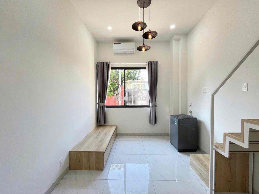 Duplex sáng sủa rộng rãi tại trung tâm q10 có cửa sổ thoáng. 📍sư vạn h - Ảnh 3