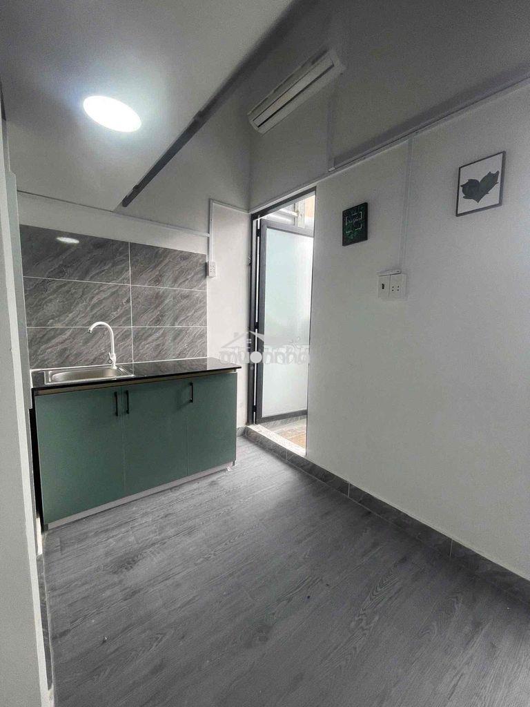 Cho thuê phòng gác ban công riêng full nội thất ngay etown cộng hoà - Ảnh 2