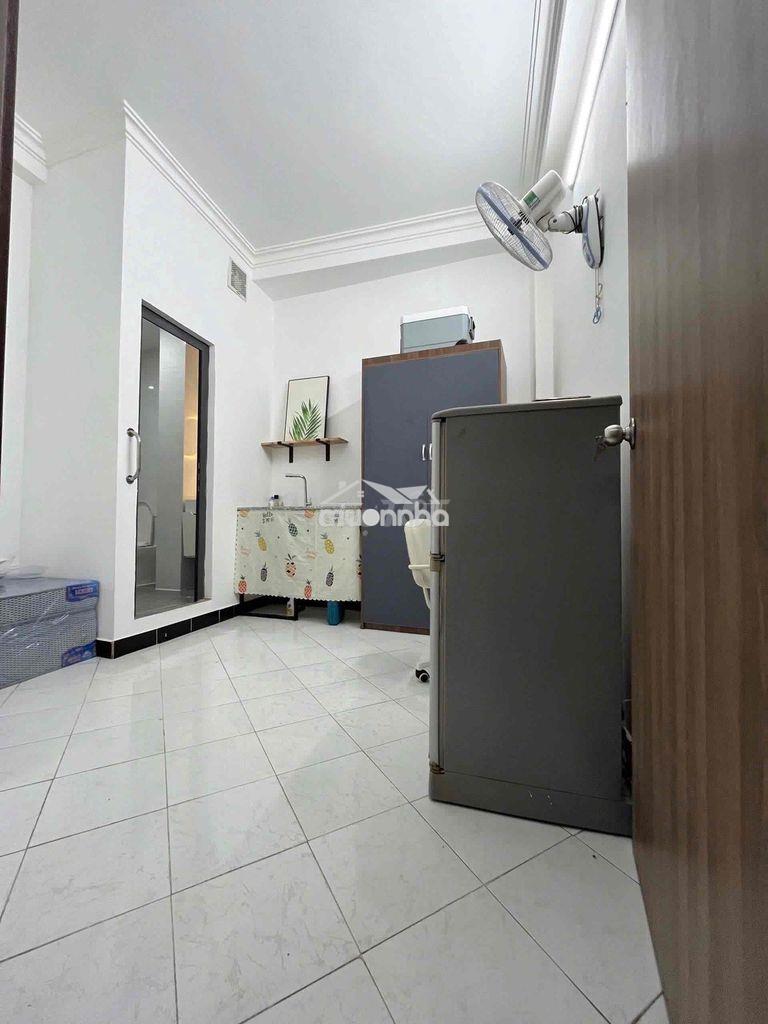 Studio đi bộ qua ueh cơ sở b - Ảnh 3