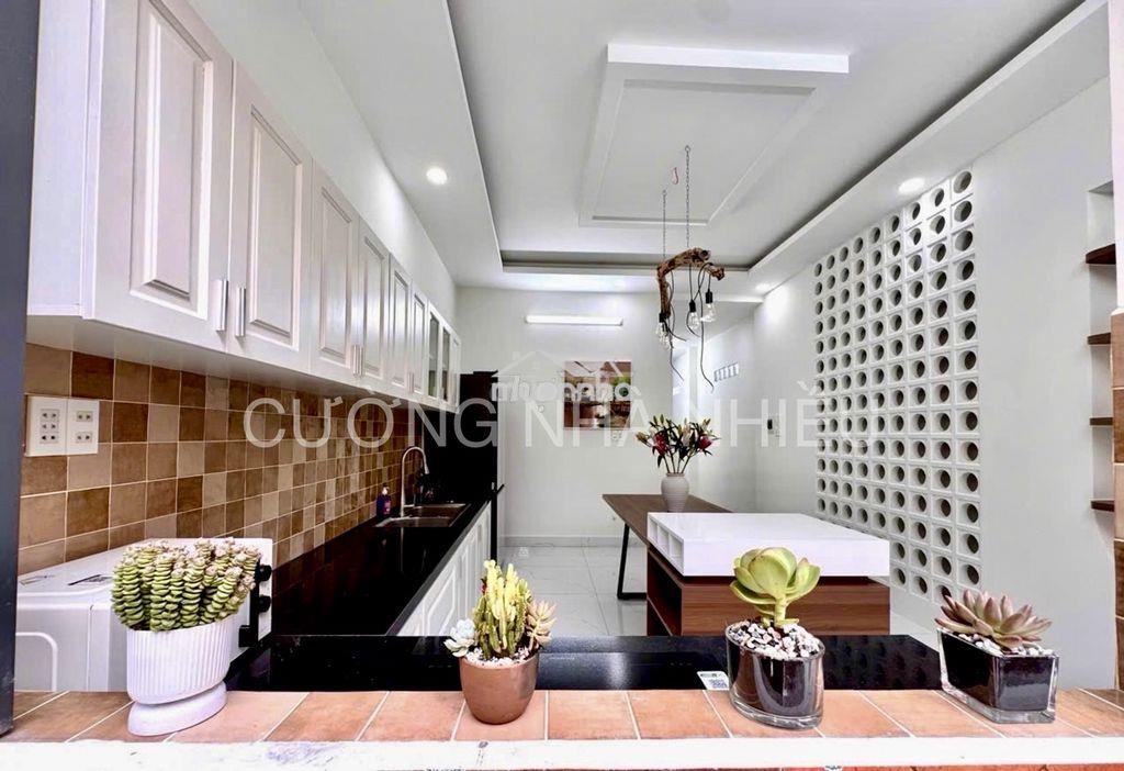 104m2 gần chợ phú thuận; 2 tầng đúc chắc chắn, sân rộng; cách mt 45m - Ảnh 2
