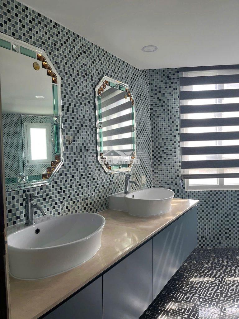 Cho thuê căn hộ 2pn 120m2 full tiện nghi cao cấp tầng cao view đẹp - Ảnh 4