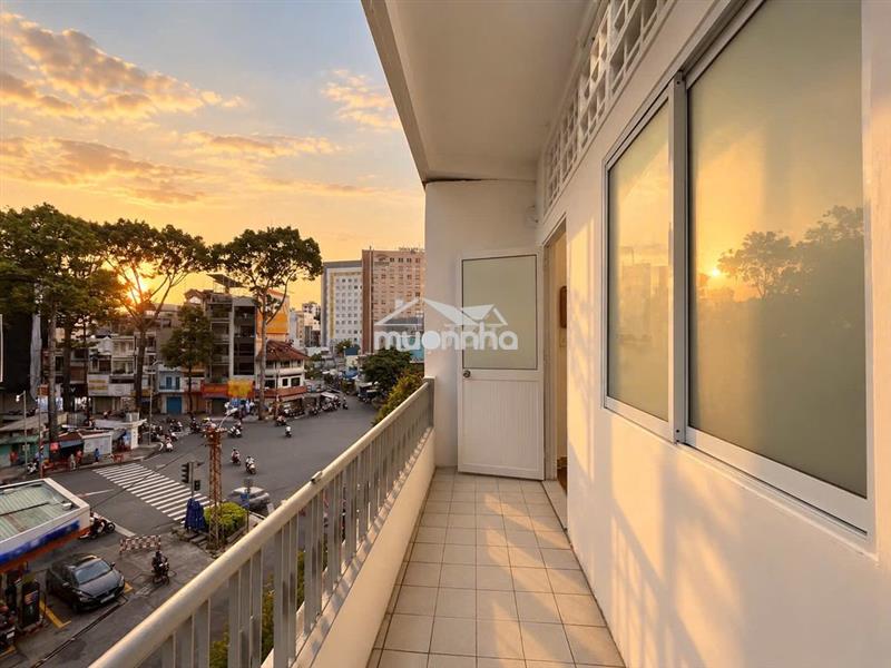Cần bán căn hộ số 3 đến số 11 đường nguyễn duy dương, thang bộ lầu 3