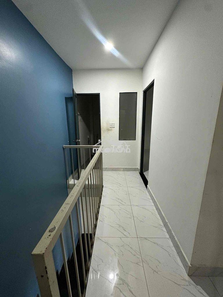 Cho thuê nhà 1 trệt 1 lầu, 2pn 2vs - đường cmt8 p5 tân bình - Ảnh 3