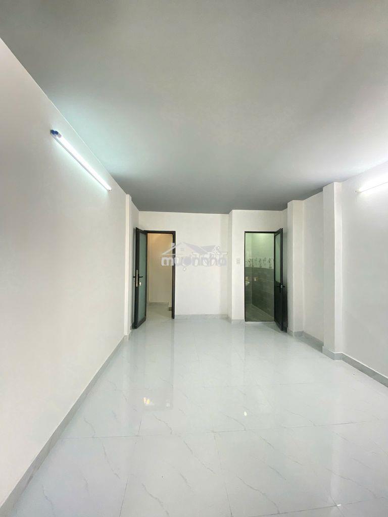 Nhà 3 tầng : gồm 1 trệt + 1 lầu + 1 lửng đúc - dtsd 93m2 giá 14tr - Ảnh 2