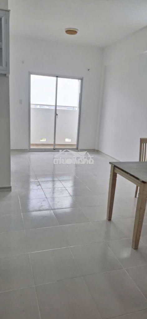 Bán căn hộ hqc sổ hồng 1ty450, cách q1 25p. nhà mới, view đẹp
