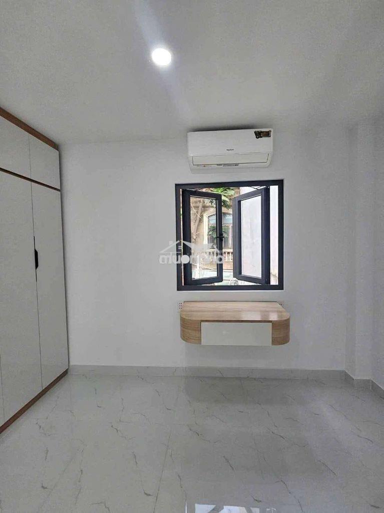 Nhà 100m2, hẻm xe hơi huỳnh tấn phát 