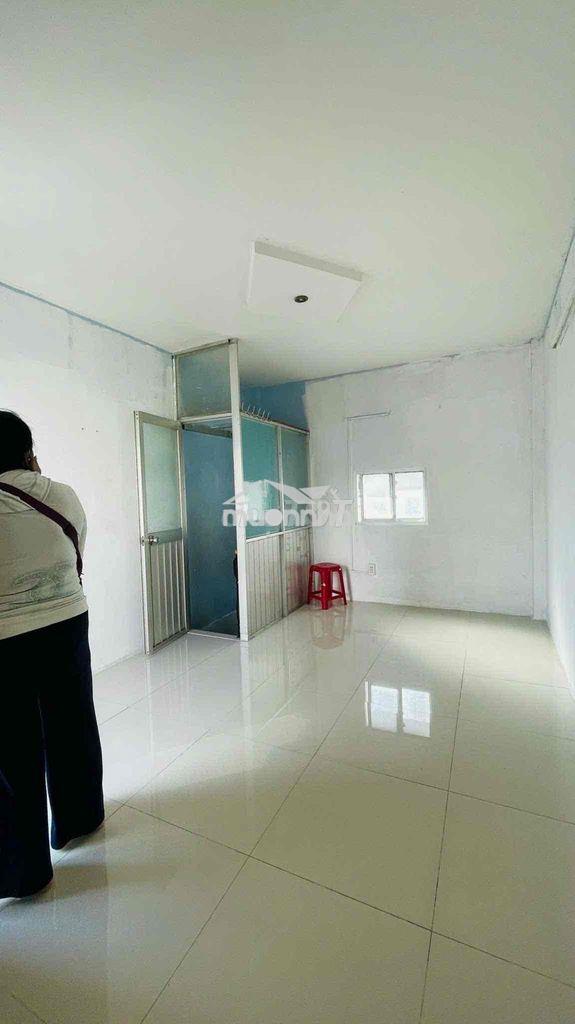 Cho thuê nhà 1trệt 2 lầu (2pn2wc) phan đăng lưu p5 pn - Ảnh 3