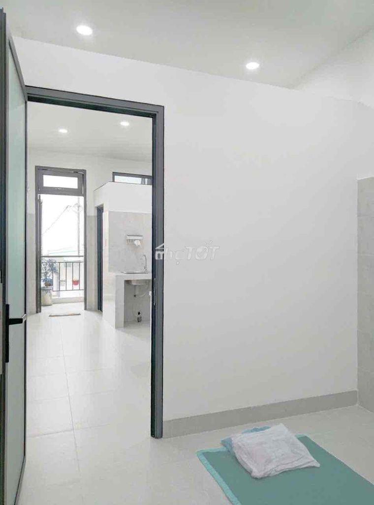 Cho thuê nhà mới đẹp phú nhuận, nhà 1 trệt 1 lầu + gác, sân thượng