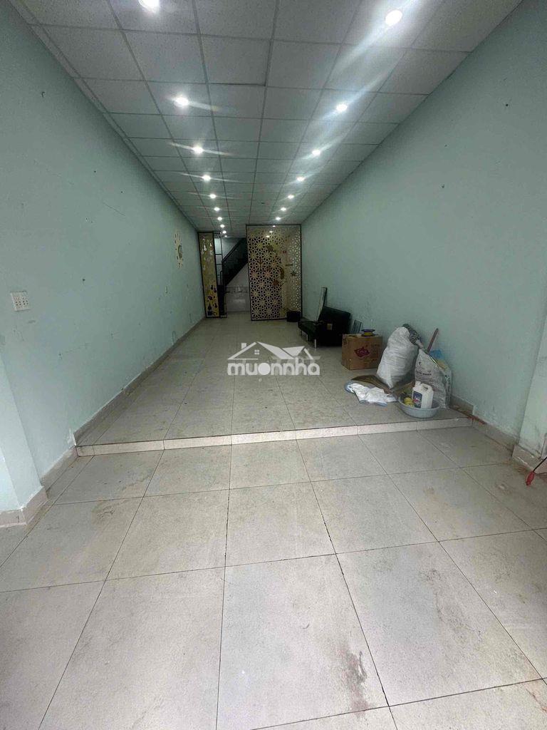 Nhà 4 x 19 ,1 lầu 3pn-2wc —chiến lược —sau bv bình tân