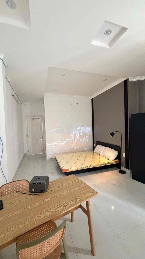 Cho thuê chdv có thang máy, ban công rộng thoáng - Ảnh 2
