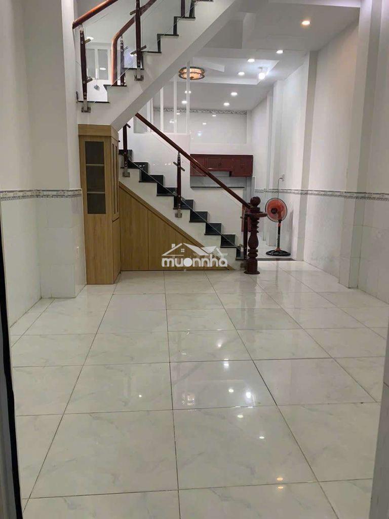 Nhà 3 lầu 5pn hẻm gần đh marketing 