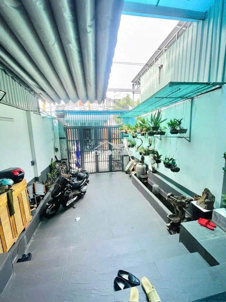 Nhà 1 trệt 3 lầu 5pn 3wc - hẻm 520 quốc lộ 13 - đối diện vạn phúc - Ảnh 2
