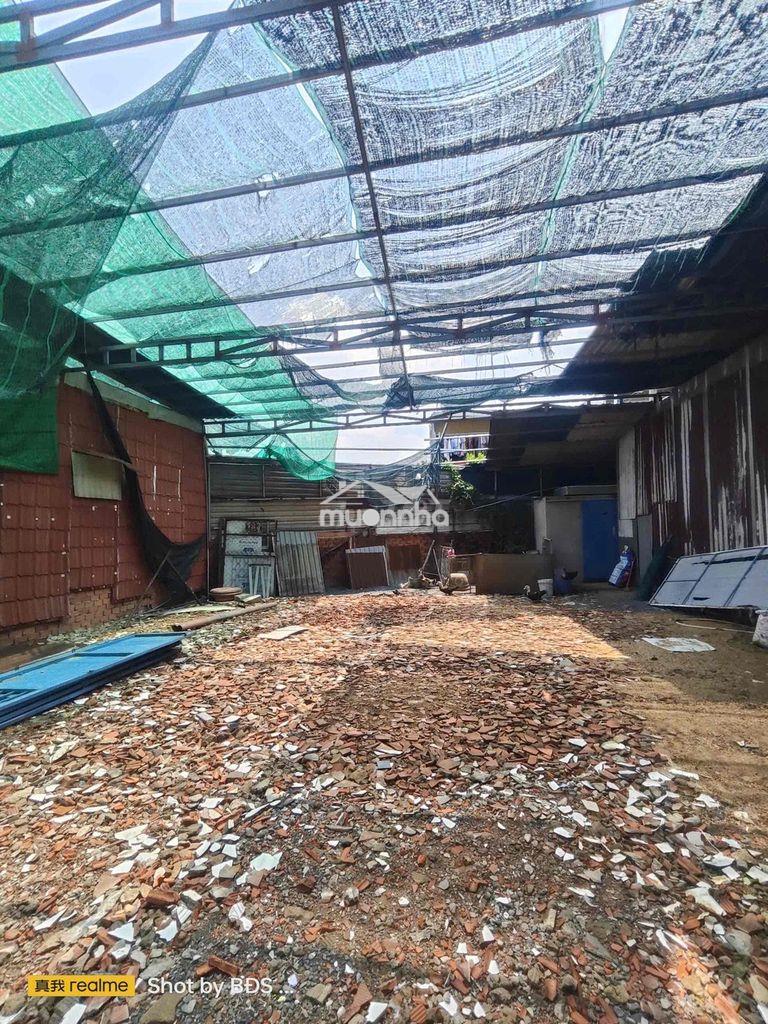 Nhà kho xưởng 160m2 cấp4 ql13 gần đh luật - vạn phúc 10triệi