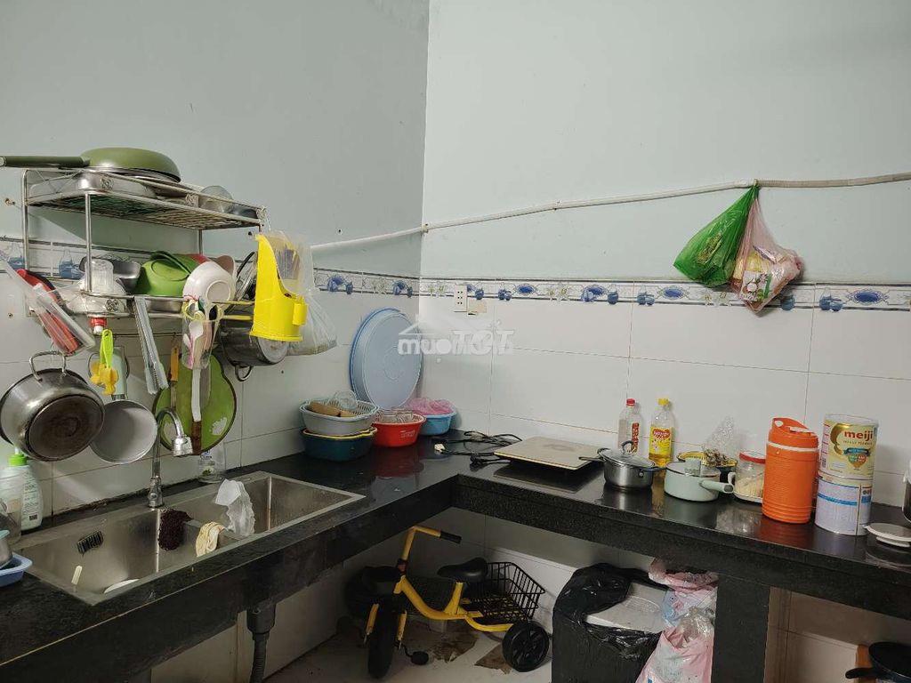 Sang lại nhà cắt may - 4x30, 1 phòng ngủ, phòng khách trống dài 15m - Ảnh 3