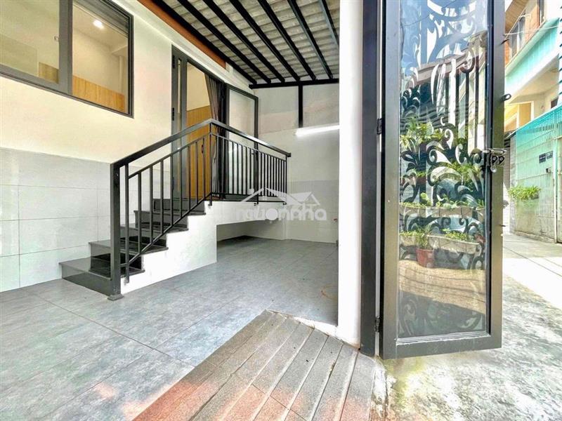 Cho thuê căn trệt riêng biệt - sân trước rộng - full nội thất ở lại