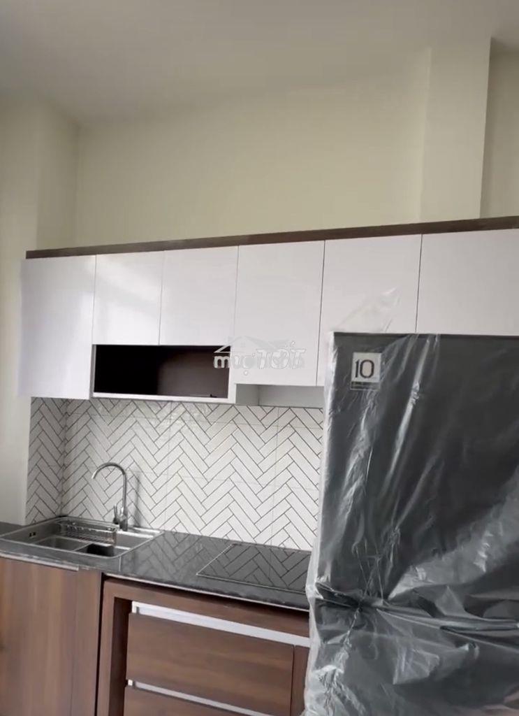 Nhà 3 tầng đúc; 3 tầng trang bị đủ nội thất; hxh 6m; gần phú mỹ hưng - Ảnh 3