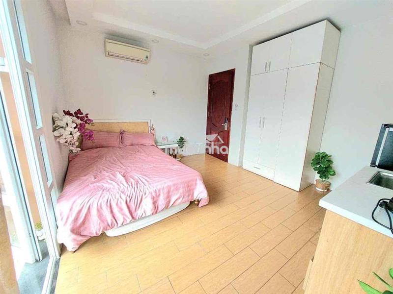 Studio full nội thất, ban công rộng thoáng mát ngay trung tâm quận 7