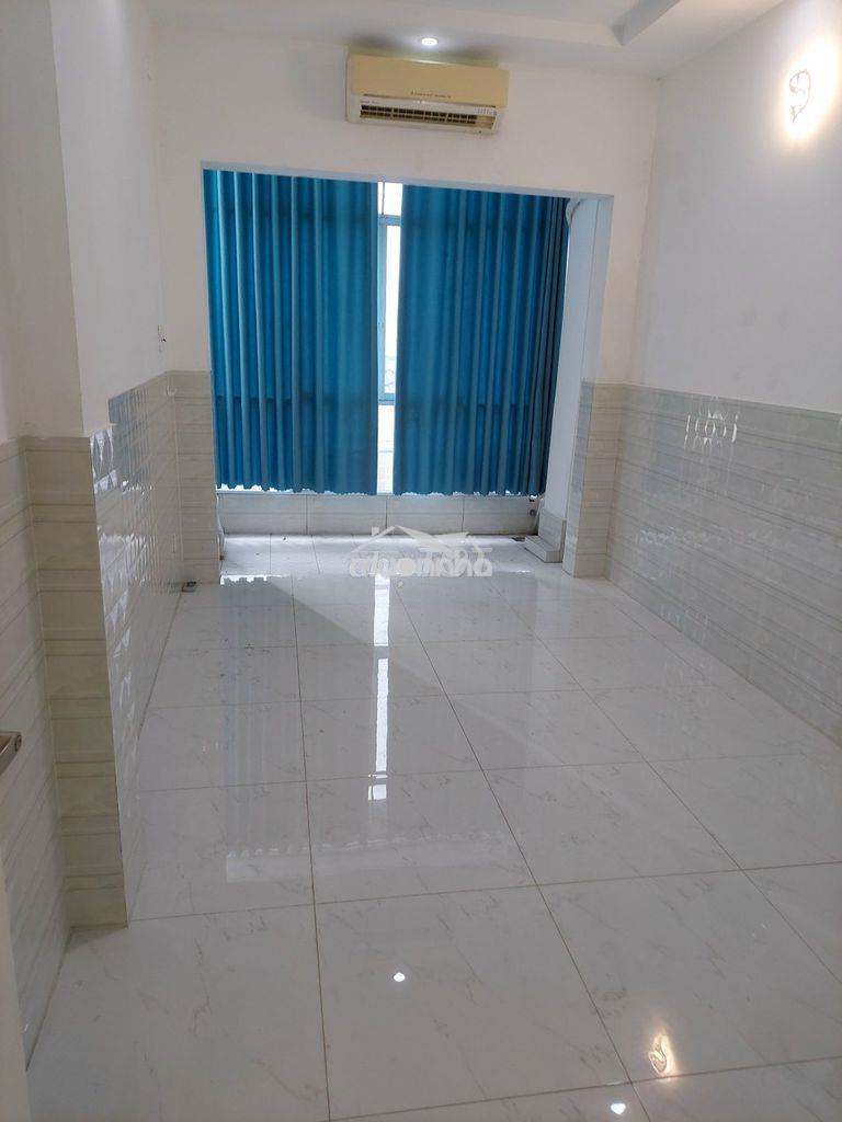 * Cho thuê nhà nguyên căn quận 10
