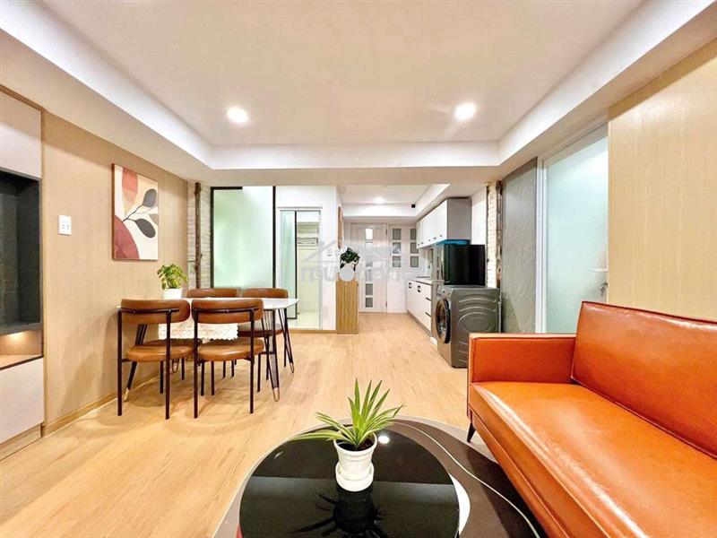 Căn hộ 2 phòng ngủ đẹp, có thang máy - ngay trường sa