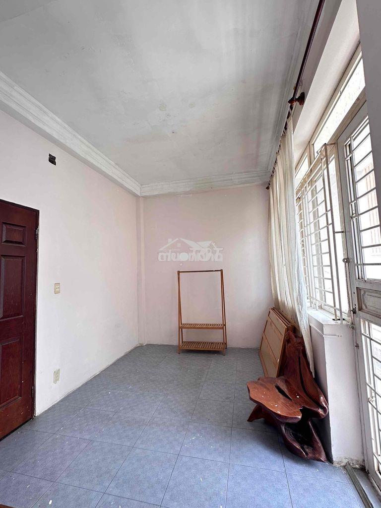 Cho nữ thuê phòng trọ quận 4 - Ảnh 2