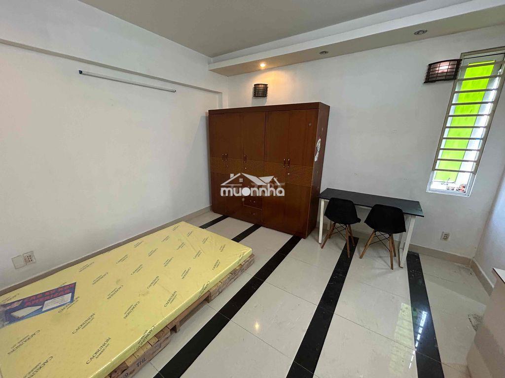 Phòng như hình full nội thất,cửa sổ gió trời - Ảnh 4